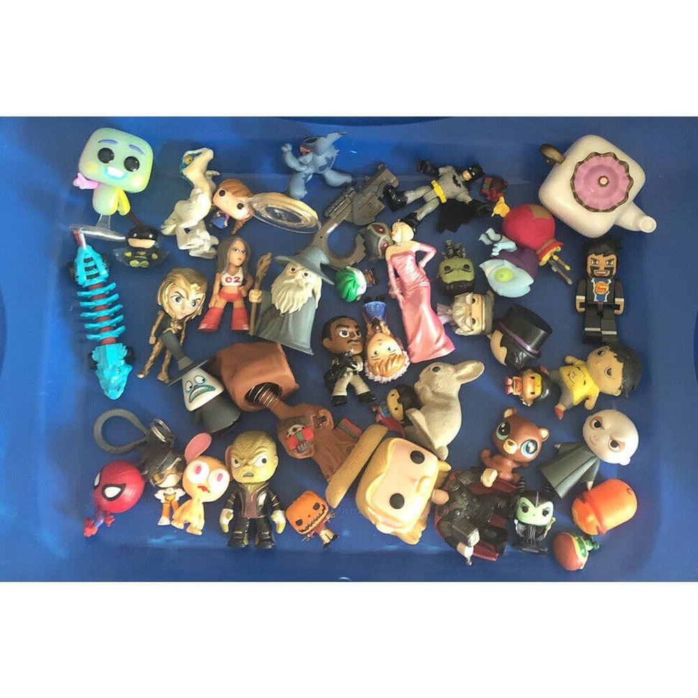38 LOOSE FUNKO & Misc Toy LOT - Spider-Man Thor Batman Anna Wonder Woman +